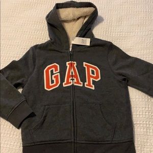 Gap sweater
